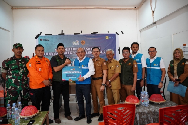 PLN UIP Sulawesi Hadir Bawa Harapan bagi Warga Terdampak Banjir