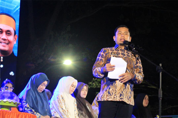 Tasming Hamid Lantik Ratusan RT-RW Sekaligus Resmikan Kampung Enjoy