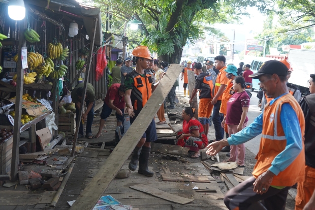 Fraksi Golkar Makassar Sebut Penertiban PKL Kembalikan Fungsi Fasilitas Publik