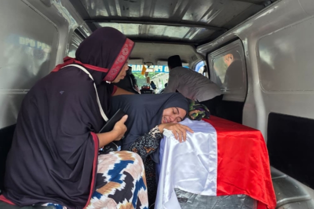 Jenazah Anggota TNI Korban Serangan KKB di Papua Tiba di Makassar