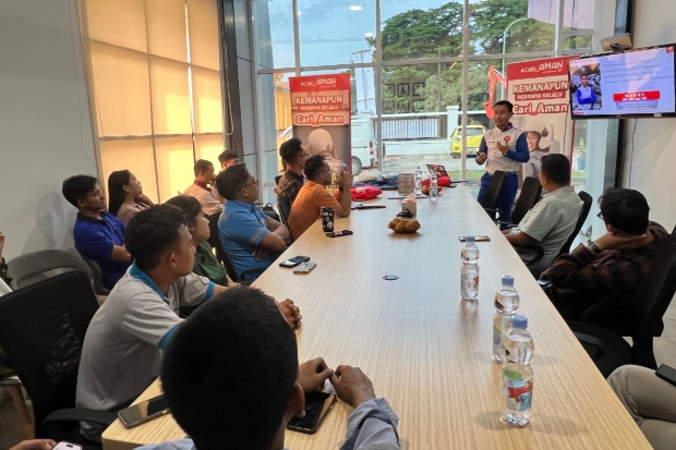 Asmo Sulsel Bekali Karyawan Astra Traknus Makassar Edukasi Safety Riding