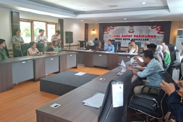 DPRD Makassar Ultimatum Restoran Penunggak Pajak