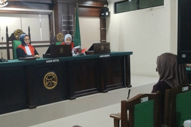 Lebih Tinggi dari Tuntutan Jaksa, Hakim Vonis Owner Mytha Kosmetik 2,5 Tahun Penjara