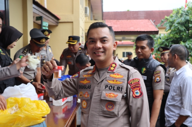 Ratusan Personel Polres Maros Tes Urine Mendadak