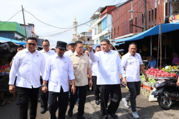 Menteri Perdagangan dan Wali Kota Sidak Harga di Pasar Terong