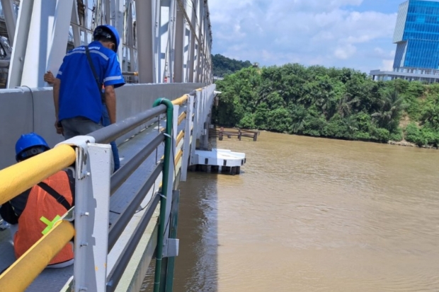Upaya Berlanjut, SPJM Pasang Fasilitas Safety Baru Di Jembatan Mahakam Samarinda