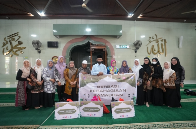 KIKST Berbagi Ramadan, Salurkan Ratusan Paket Sembako dan Santunan