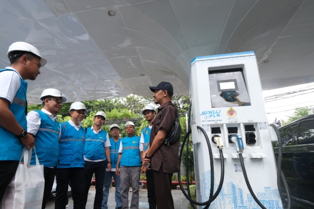 Momen Ramadan, 69 SPKLU PLN UID Sulselrabar Siap Layani Pengguna Mobil Listrik