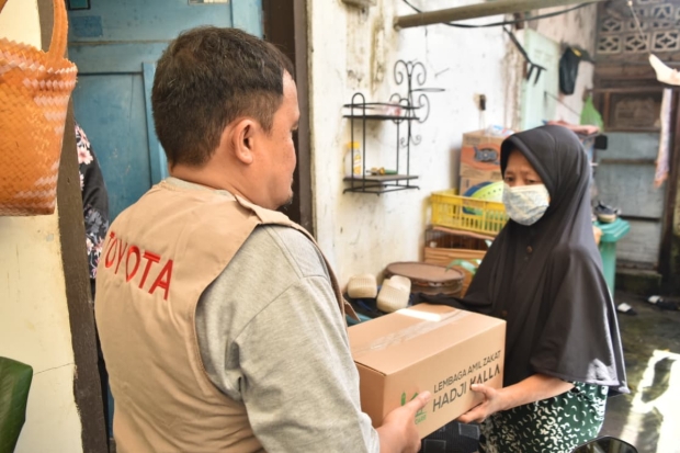 LAZ Hadji Kalla Salurkan Ribuan Paket Sembako, Jangkau 23 Kabupaten