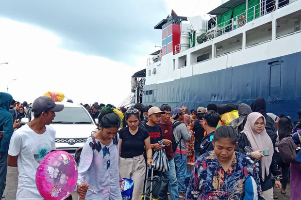 Arus Mudik Lebaran 2026, Ribuan Pemudik Asal Samarinda Padati Pelabuhan Parepare