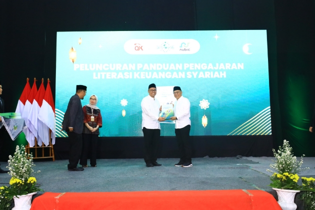 OJK Dorong Santri Melek Keuangan Syariah Lewat Program SAKINAH
