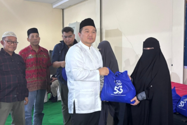 Bosowa Salurkan 1.000 Paket Sembako di Barru, Gaungkan Upaya Pengentasan Kemiskinan