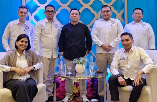 Program Jumat Berkah IHGMA Sulsel Bagikan Ratusan Paket Bukber ke Masjid