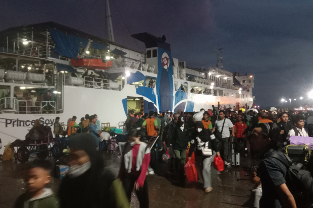 Puncak Arus Mudik Lebaran 2026, 1.697 Penumpang Tiba di Pelabuhan Parepare