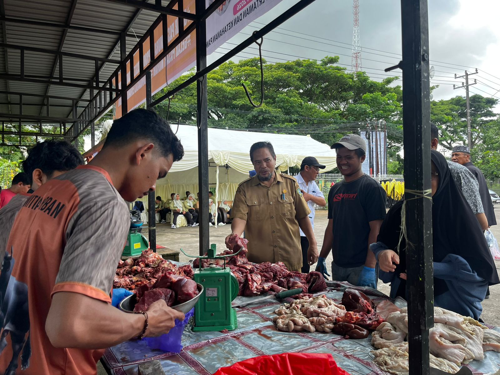 Pasar Murah Dinas Pertanian Maros Diserbu, Daging Lebih Murah dari Pasar