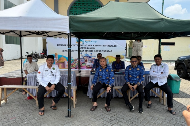 Kakanwil Kemenag Sulsel Pantau Kesiapan Posko Ramah Pemudik