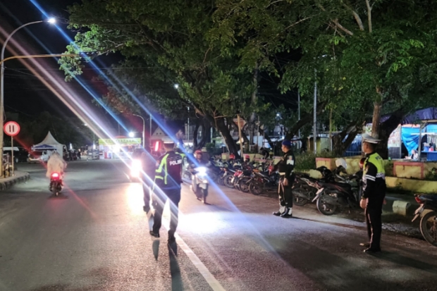 Antisipasi Arus Mudik, Polisi Atur Lalin di Jalan Pahlawan Jeneponto
