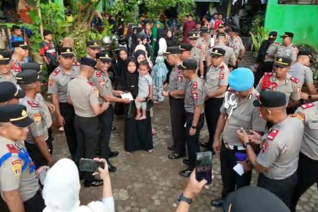 Sentuhan Humanis Calon Perwira Polri, SIP Angkatan 55 Gelar Baksos di Biringkanaya