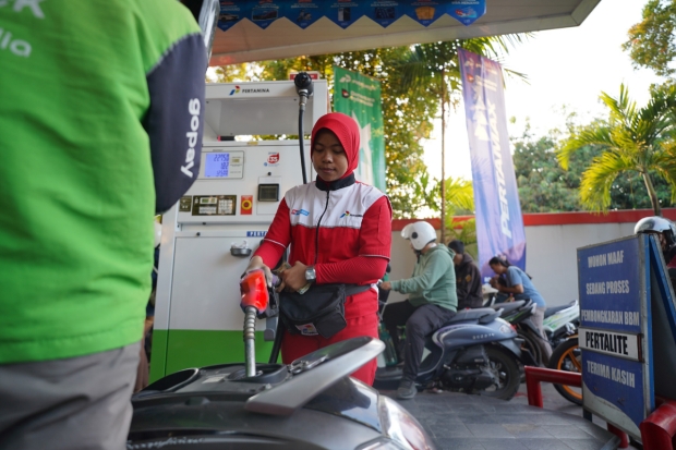 Pertamina Pastikan Stok Pertamax Turbo Makassar Aman di Tengah Peningkatan Konsumsi