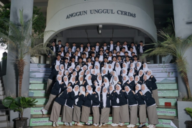 Prestasi Meningkat, 57 Siswa Athirah Diterima di PTN dan Kampus Internasional