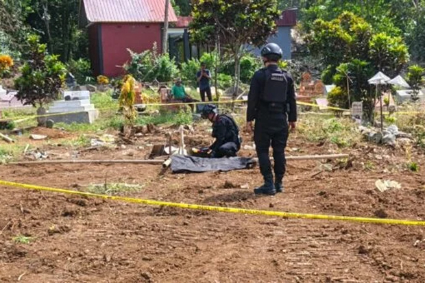 Tim Gegana Musnahkan Granat Nanas Peninggalan Zaman Belanda di Palopo