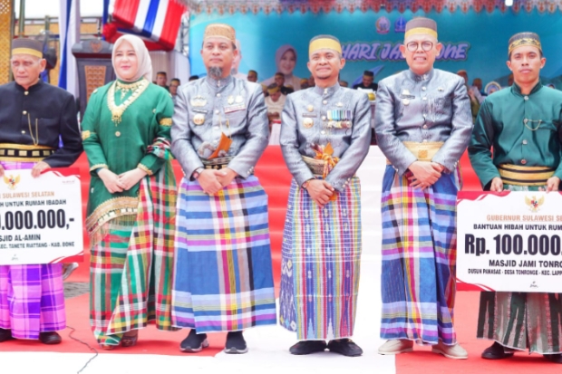 Gubernur Sulsel Paparkan Proyek Jalan Rp3,7 Triliun di Puncak HJB Bone ke-696