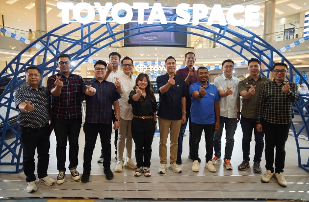 Dekatkan Teknologi Hybrid, Toyota Space Sambangi Makassar
