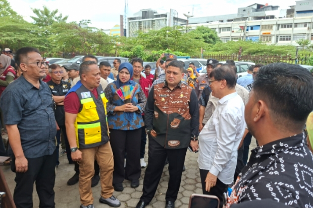 Tinjau New Makassar Mall, Munafri Siapkan Konsep Baru Pasar Sentral