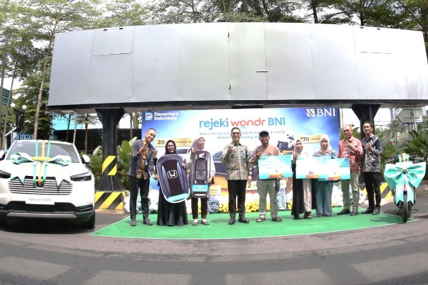 Nasabah Wilayah 07 Makassar Raih Hadiah Mobil, Sepeda Motor hingga Smartphone dan Laptop