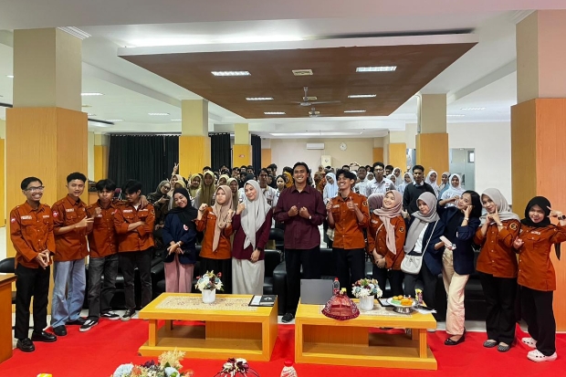 Di Seminar Nasional HMA Nobel, Peserta ASC ke-14 Diperingatkan Tak Andalkan AI