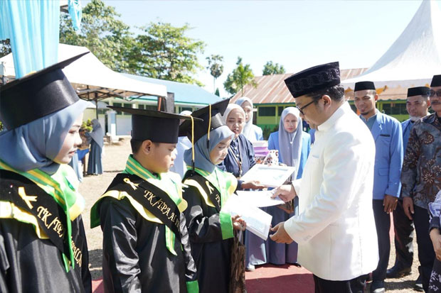 Hadiri Wisuda 401 Santri, Wabup Gowa Apresiasi Peran BKPRMI