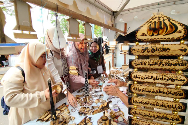 Ratusan UMKM Meriahkan MTQ Sulsel di Maros, Pengunjung Membludak