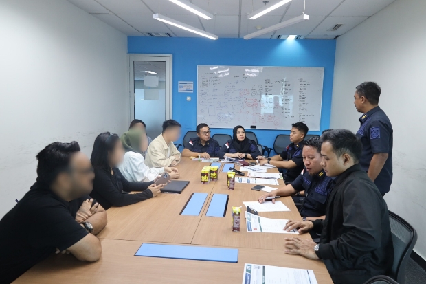 Operasi Wirawaspada 2026, Imigrasi Makassar Amankan 2 WNA Langgar Izin Tinggal