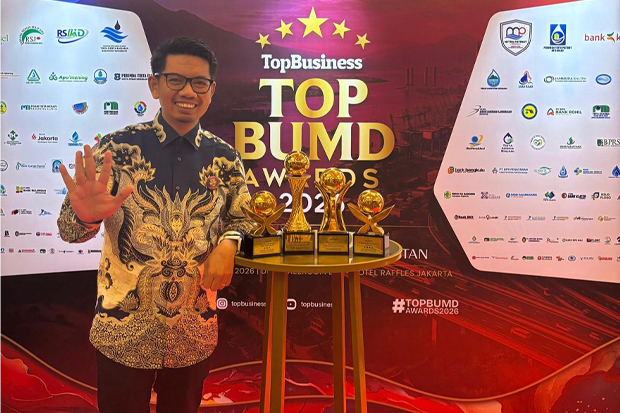 Baru 5 Bulan Menjabat, Darmawang Bawa PAM Tirta Tanadoang Raih Top BUMD Award 2026