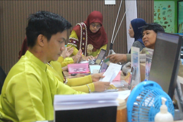 Semarak HUT Parepare, Puskesmas Lumpue Tampil Beda dengan Pakaian Adat