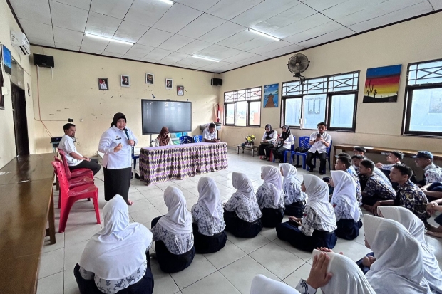 Ratusan Pelajar SMPN 1 Masamba Dibekali dengan Literasi  Digital