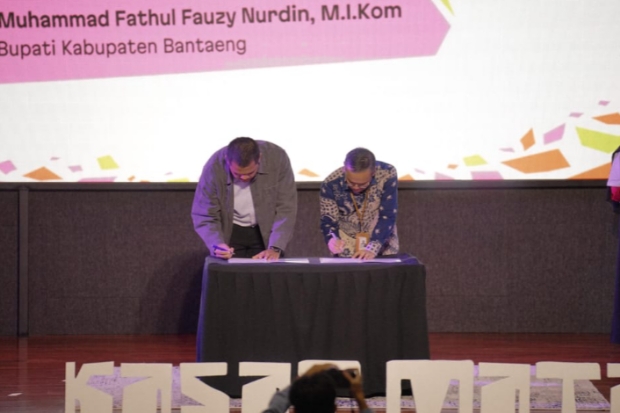 UC Makassar dan Pemkab Bantaeng Teken MoU Pengembangan Desa Kreatif