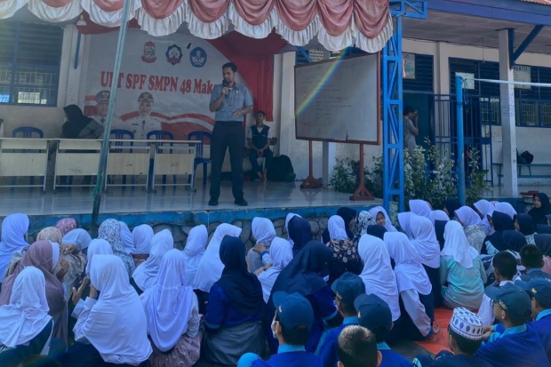 Bekali Pemahaman Bullying Siswa SMPN 48 Makassar saat Penyuluhan Hukum