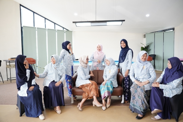 Srikandi PLN UIP Sulawesi Berkebaya di Hari Kartini, Wujud Semangat Perempuan Berdaya