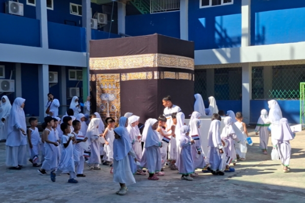 1.200 Siswa SIT Darul Fikri Makassar Ikut Simulasi Manasik Haji Terpadu
