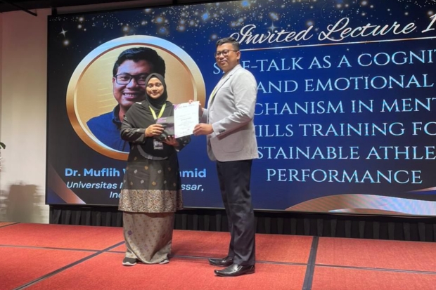 Dosen PKO FIKK UNM Jadi Invited Speaker di Konferensi Internasional di Malaysia