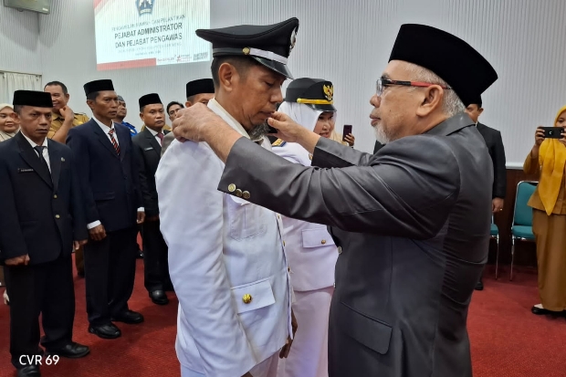 Wabup Bantaeng Lantik 21 Pejabat Administrator dan Pengawas