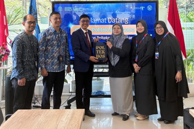 Poltekbos Benchmarking Kurikulum Perhotelan ke Poltekpar Makassar