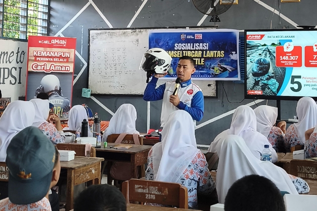 Asmo Sulsel dan Satlantas Polres Gowa Edukasi Pelajar soal Safety Riding