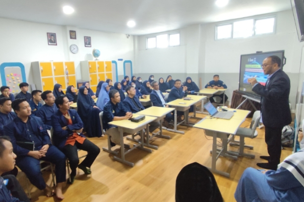 Dua Tokoh Pendidikan Malaysia Sambangi SIT Darul Fikri Makassar