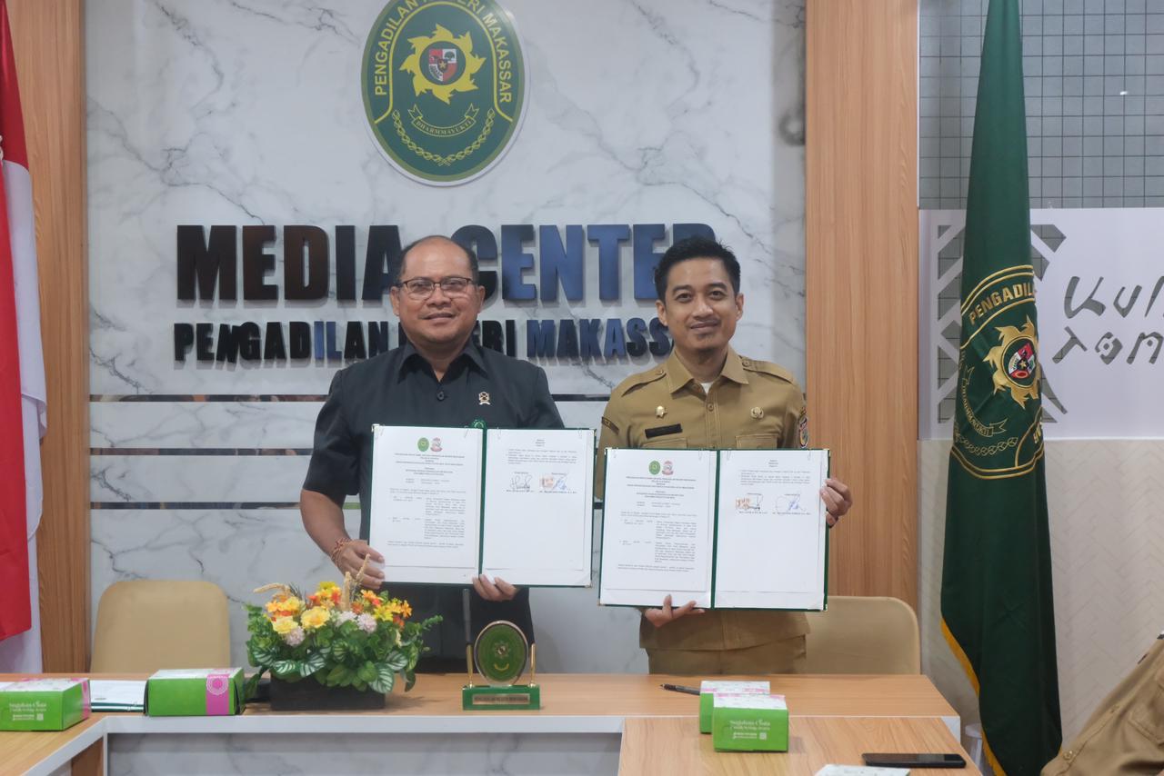 Mudahkan Warga, Dukcapil Makassar dan PN Hadirkan Layanan Sidang di Tempat