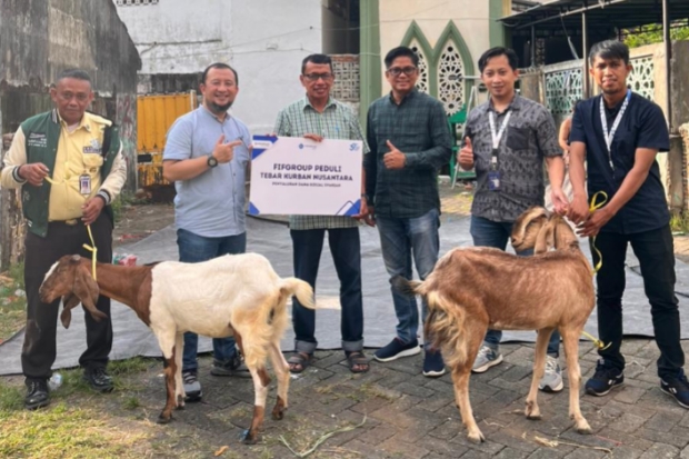 Iduladha 1447 H, FIFGROUP Cabang Makassar Berbagi Hewan Kurban untuk Masyarakat