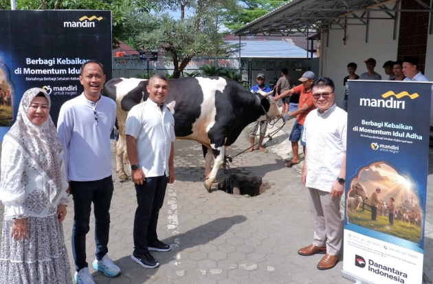 Bank Mandiri Distribusikan Ribuan Hewan Kurban di Momen Idul Adha