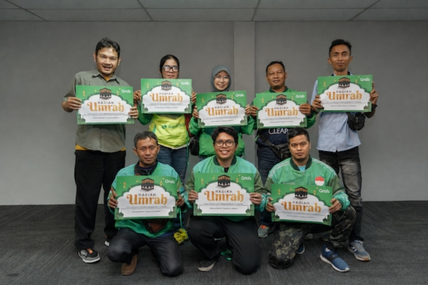 Grab Indonesia Umumkan 100 Mitra Pengemudi Pemenang Program Berangkat Umrah