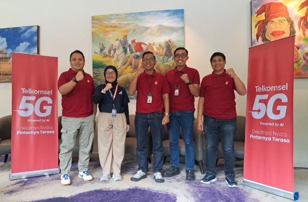 Telkomsel Perkuat Pengalaman 5G hingga Live Streaming di Makassar Half Marathon